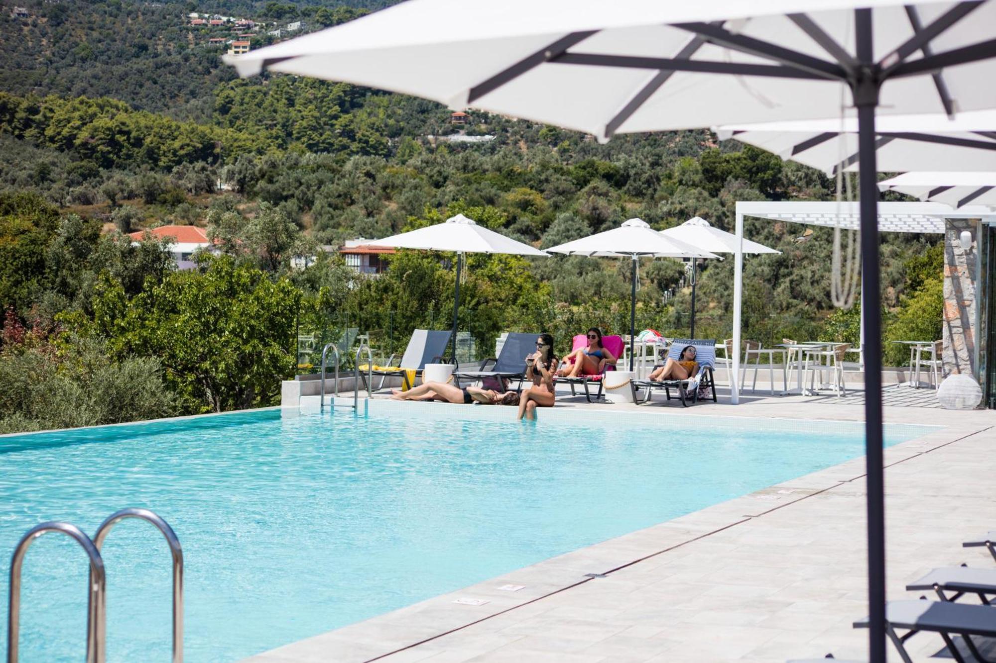 Amira Aparthotel Skiathos-stad Buitenkant foto